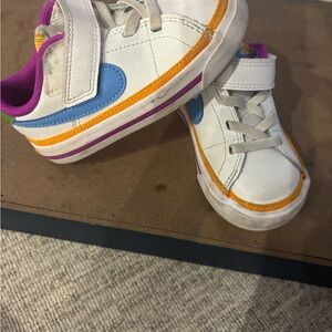 7c-Kids Nikes GUC